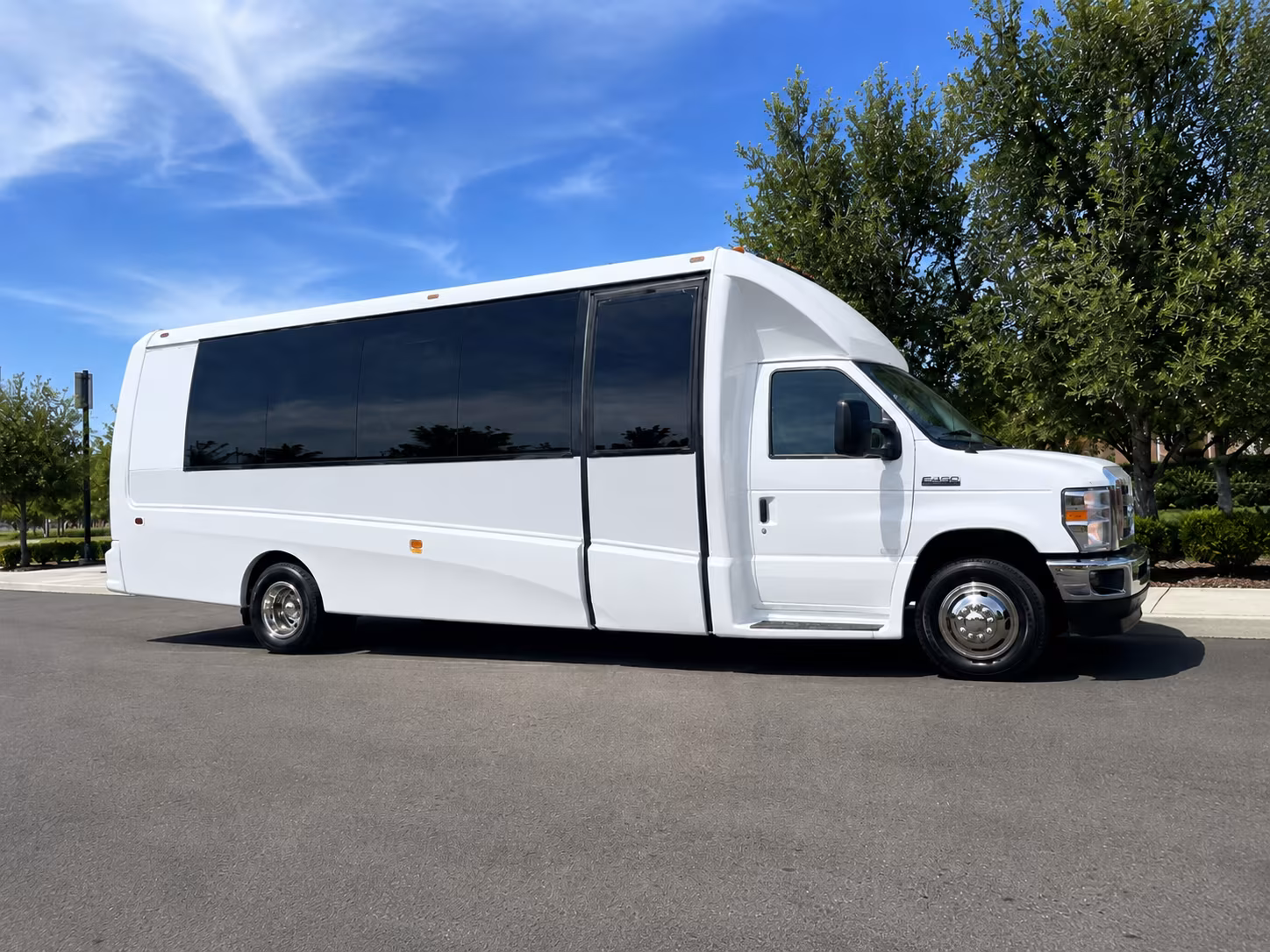 minibus rentals for small group wine tasting day trips from davie