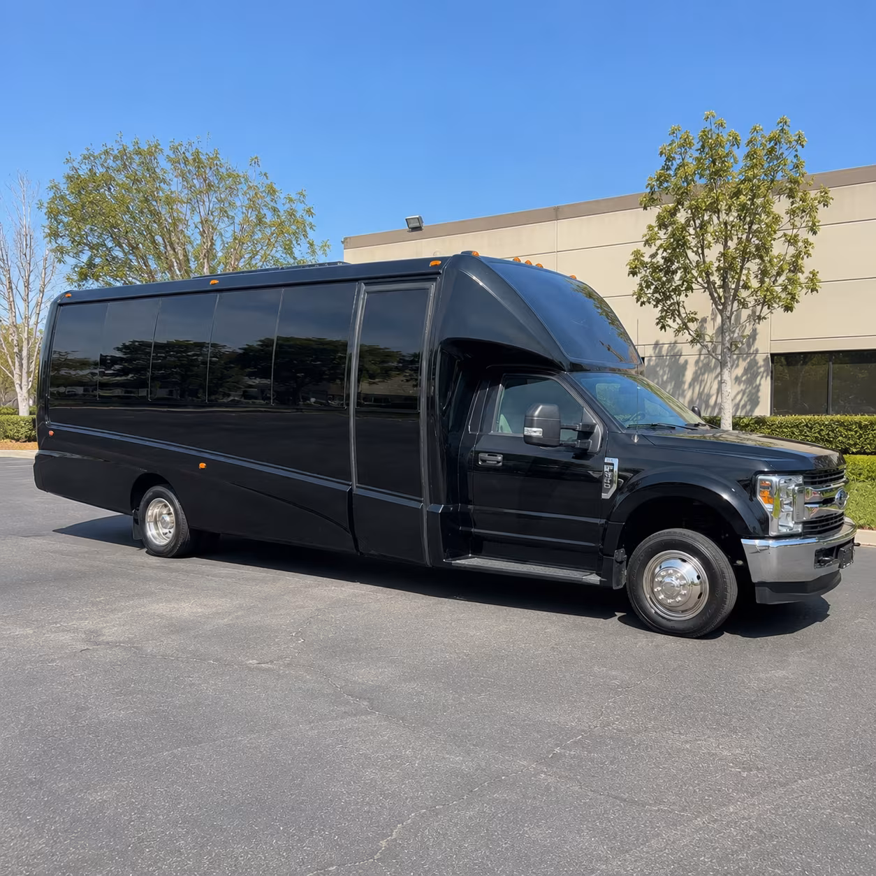 party buses to fpl solar amphitheater and bayfront park shows